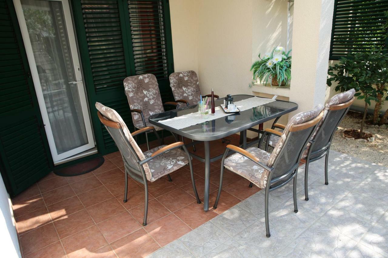 Apartman Alica Srima Βόντιτσε Εξωτερικό φωτογραφία