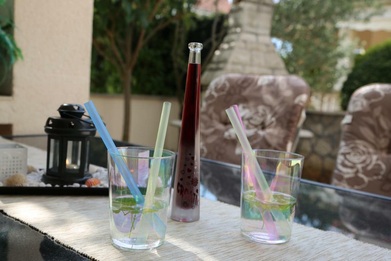 Apartman Alica Srima Βόντιτσε Εξωτερικό φωτογραφία